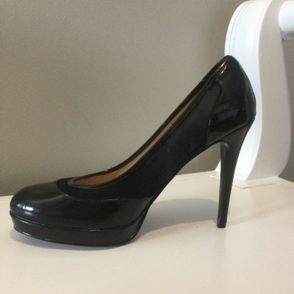 Colin Stuart patent black leather and suede pump - Picture 5 of 6